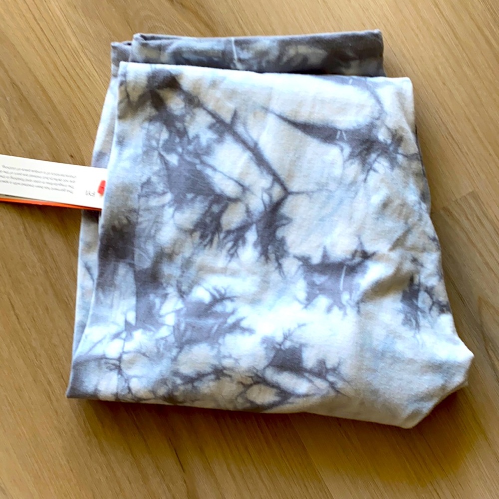 NWT Colsie tie dyed leggings